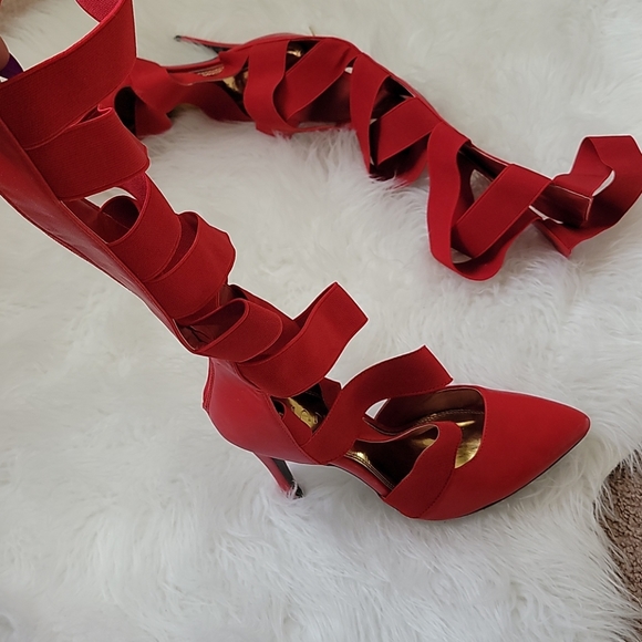 Calf-High Red Strappy Heels - Picture 2 of 4